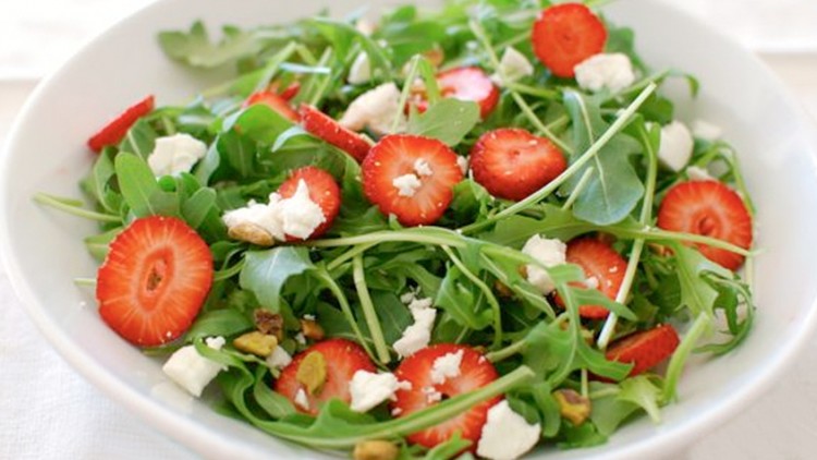 rucola-aardbei-salade